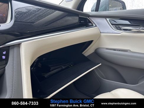Used 2020 Cadillac XT6 Premium Luxury image 23