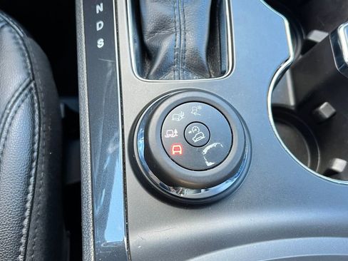 Used 2018 Ford Explorer XLT w/ Equipment Group 202A image 36