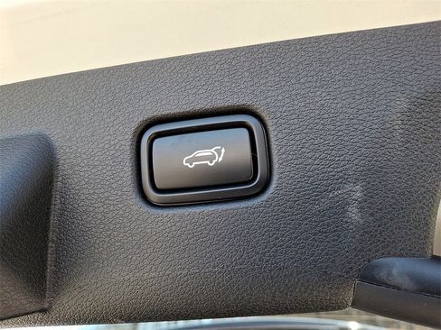 Used 2025 Kia Sportage X-Line w/ Premium Package image 31