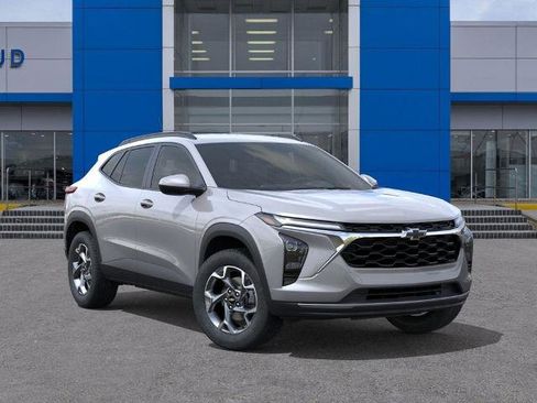 New 2026 Chevrolet Trax LT image 7