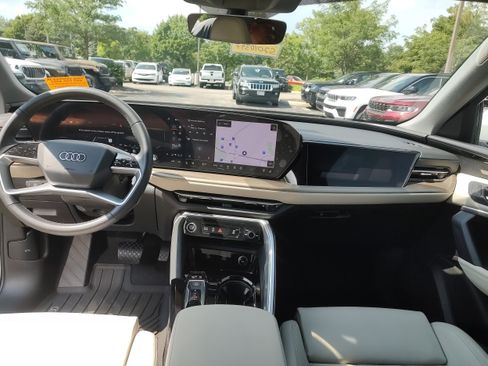 Used 2025 Audi Q5 Prestige AWD/4WD image 9