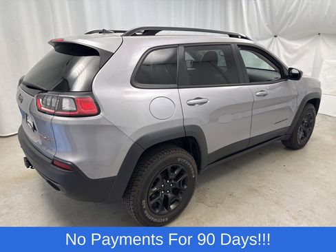 Used 2022 Jeep Cherokee Trailhawk w/ Comfort/Convenience Group AWD/4WD image 3