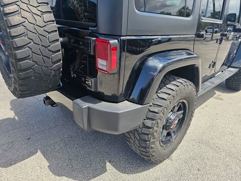 Used 2016 Jeep Wrangler Unlimited Sahara w/ Dual Top Group AWD/4WD image 11