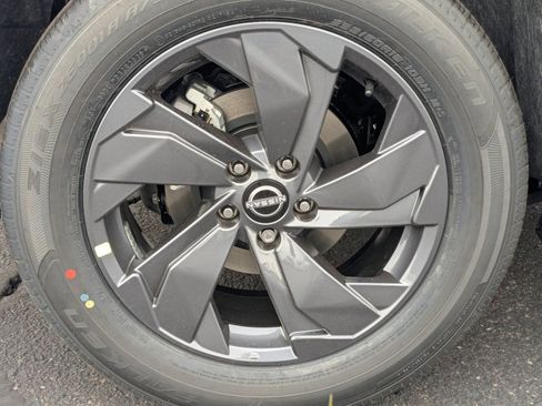 New 2026 Nissan Rogue SV FWD image 10