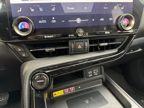 Certified 2024 Lexus NX 350h AWD w/ Vision Package image 27