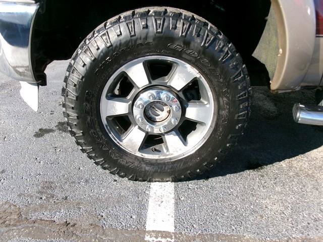 Used 2011 Ford F250 Lariat w/ Snow Plow Prep Pkg AWD/4WD image 26