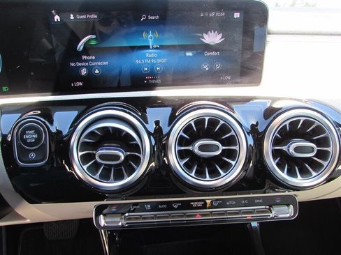 Used 2021 Mercedes-Benz CLA 250 image 17