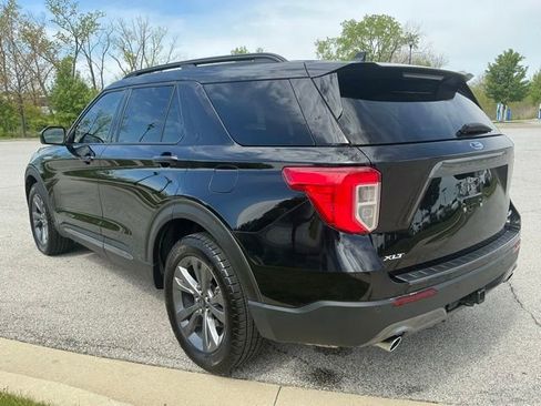 Used 2023 Ford Explorer XLT w/ Equipment Group 202A AWD/4WD image 4