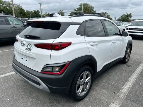 Used 2022 Hyundai Kona SEL w/ Convenience Package FWD image 2