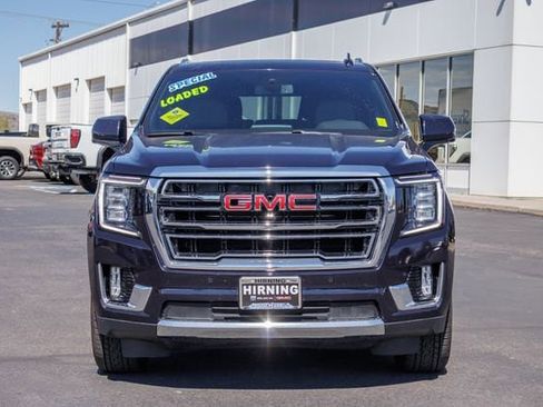 Certified 2022 GMC Yukon SLT w/ SLT Premium Package AWD/4WD image 2