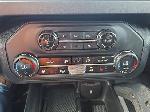 Used 2025 Ford Bronco Badlands AWD/4WD image 18