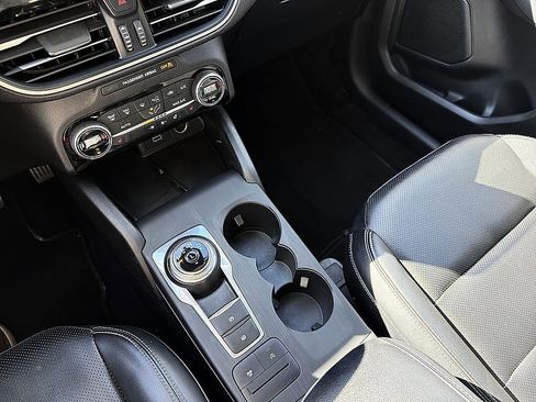 Used 2021 Ford Escape SEL w/ Technology Package image 9