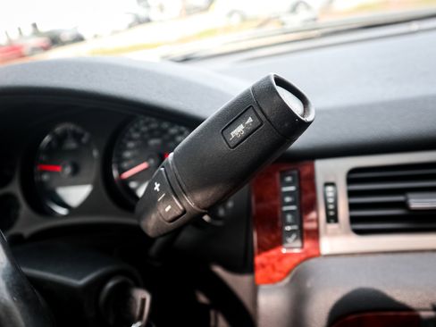 Used 2011 Chevrolet Avalanche LT w/ Regional Value Package image 25