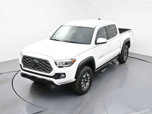 Used 2023 Toyota Tacoma TRD Off-Road AWD/4WD image 19