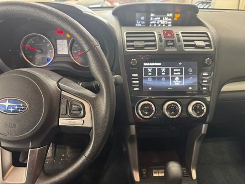 Used 2017 Subaru Forester 2.5i Premium w/ All-Weather Package image 4
