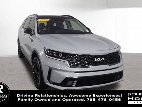 Used 2023 Kia Sorento SX AWD/4WD image 3