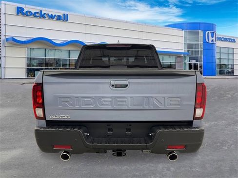 New 2026 Honda Ridgeline Black Edition image 4