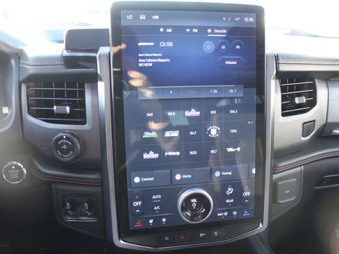 Used 2023 Ford Expedition Platinum image 31