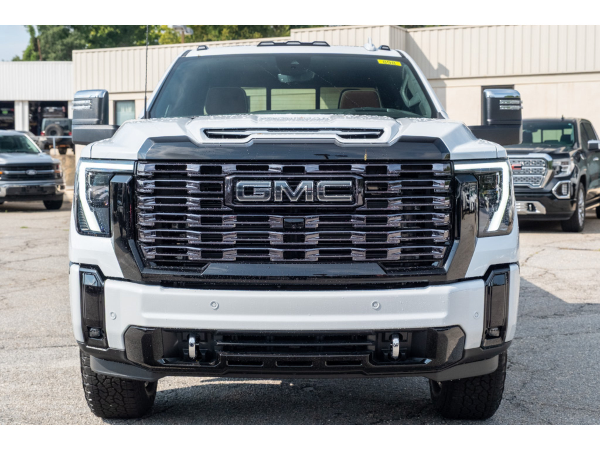 New 2026 GMC Sierra 2500 Denali Ultimate w/ LPO, Black Badging Package AWD/4WD image 3