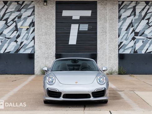 Used 2015 Porsche 911 Turbo S image 4