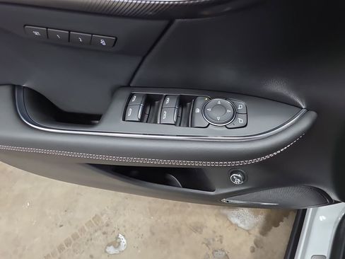 New 2026 Buick Envision Sport Touring image 28