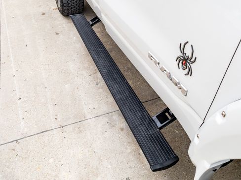 Used 2022 RAM 1500 Laramie w/ Sport Appearance Package image 12