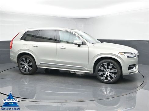 Used 2022 Volvo XC90 T6 Inscription w/ Advanced Package image 1