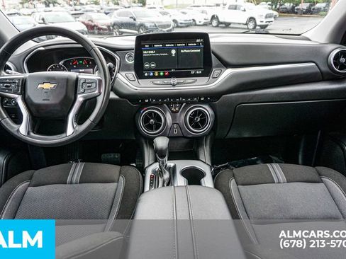 Used 2025 Chevrolet Blazer LT FWD image 25