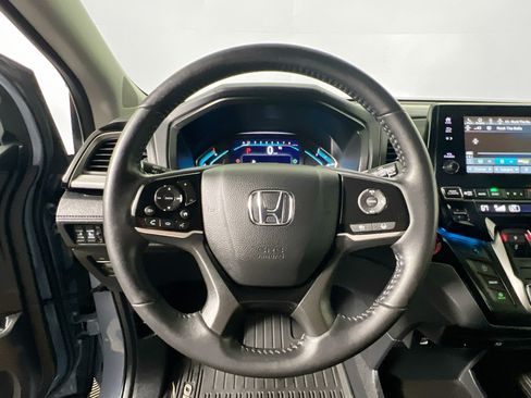 Used 2024 Honda Odyssey Touring image 17