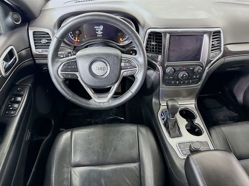 Used 2018 Jeep Grand Cherokee Limited AWD/4WD image 3