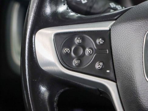 Used 2022 GMC Terrain SLT image 13