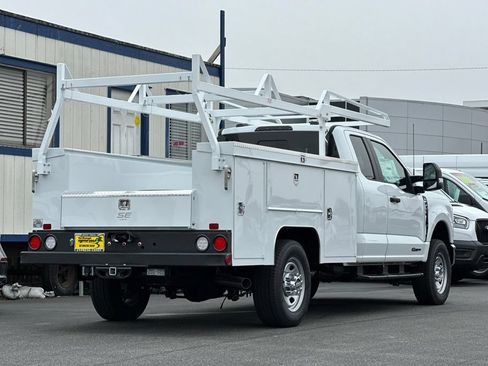 New 2026 Ford F350 XL w/ XL Chrome Package AWD/4WD image 3