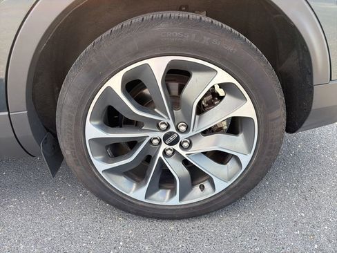 Used 2023 Lincoln Nautilus Reserve w/ Luxury Package image 12