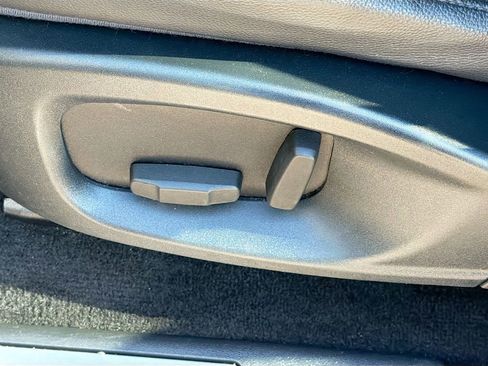 Used 2018 Jaguar E-PACE S image 25