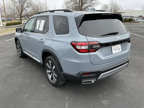 Used 2024 Honda Pilot Touring image 8