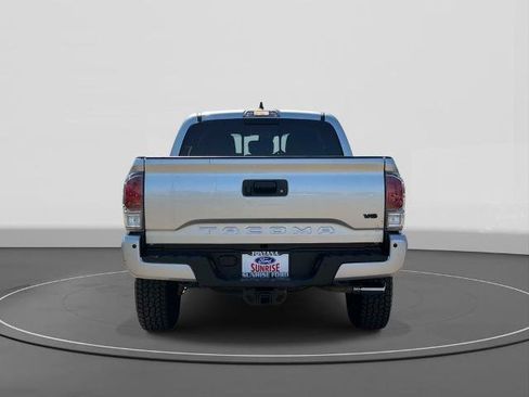 Used 2022 Toyota Tacoma TRD Off-Road w/ Technology Package RWD image 6