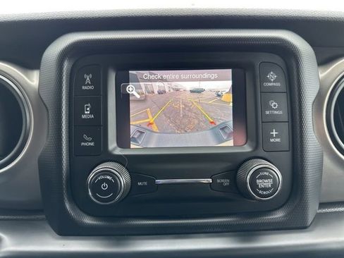 Certified 2020 Jeep Gladiator Sport w/ Quick Order Package 24S image 38