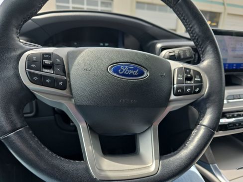 Used 2023 Ford Explorer XLT w/ Equipment Group 202A image 14