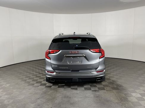 Used 2018 GMC Terrain Denali w/ Advanced Safety Package image 4