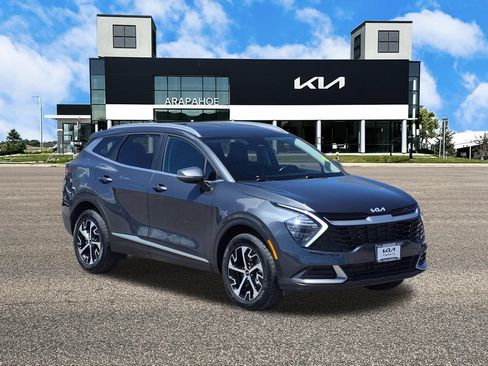 Used 2024 Kia Sportage EX AWD/4WD image 2