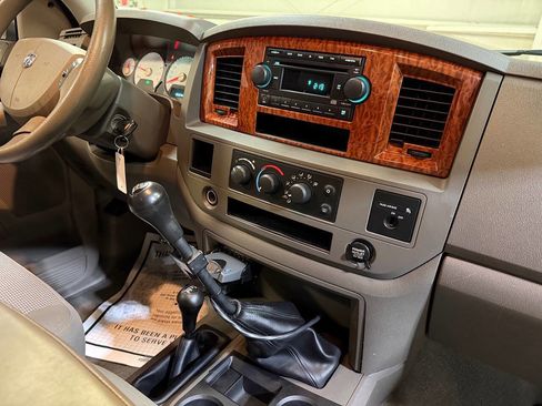 Used 2006 Dodge Ram 2500 Truck SLT w/ Trailer Tow Group AWD/4WD image 14