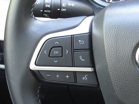 Certified 2025 Toyota Highlander XLE AWD/4WD image 27