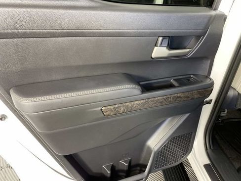 Used 2024 Toyota Tacoma Limited w/ Limited Package (LT) AWD/4WD image 28