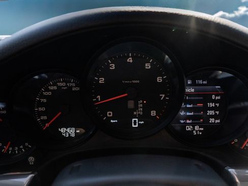 Used 2019 Porsche 911 Carrera image 24