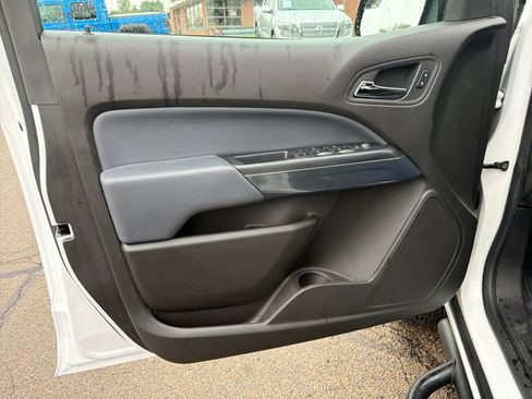 Used 2015 Chevrolet Colorado Z71 AWD/4WD image 12