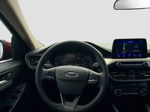 Used 2020 Ford Escape SE image 17