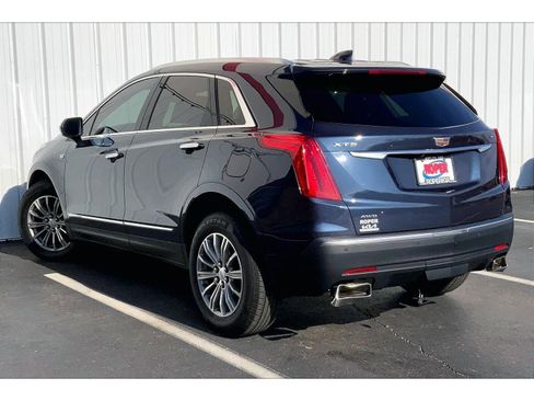 Used 2018 Cadillac XT5 Luxury w/ Driver Awareness Package image 9