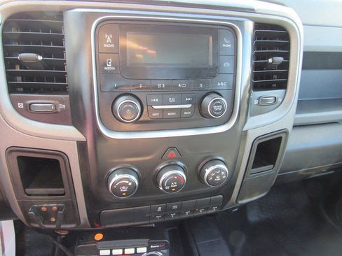 Used 2018 RAM 2500 Tradesman w/ Chrome Appearance Group AWD/4WD image 26