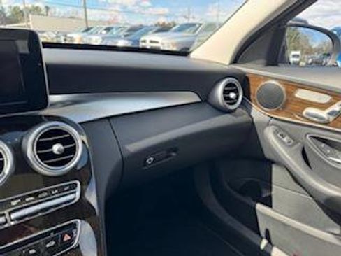 Used 2017 Mercedes-Benz C 300 4MATIC Sedan image 15