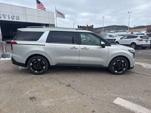 New 2026 Kia Carnival EX image 8